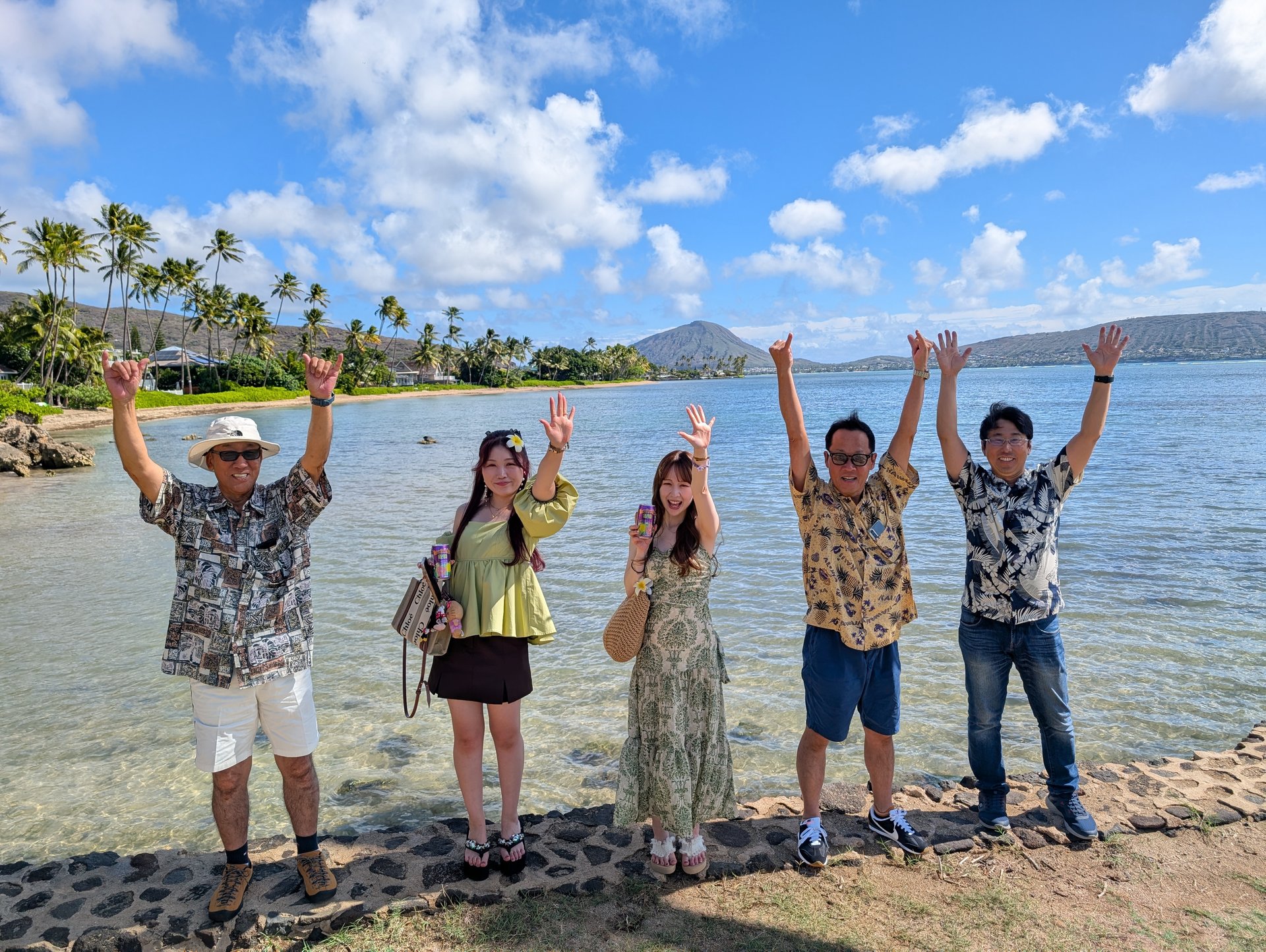 東海岸ビーチでのグループ写真