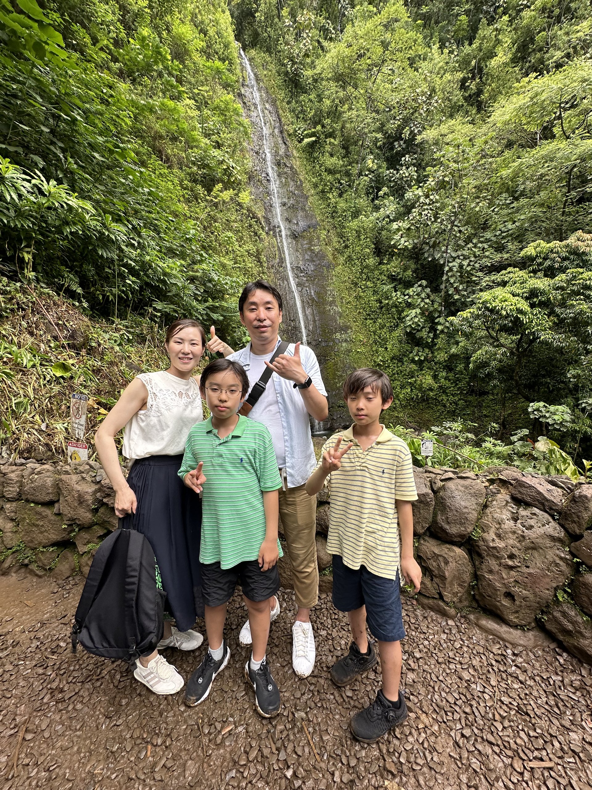 マノア滝ハイキングツアー セルフィー